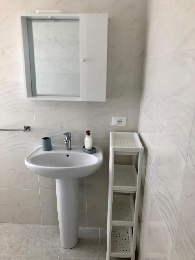 Delos E Artemide